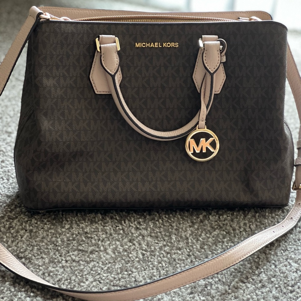 Like new Michael Kors purse